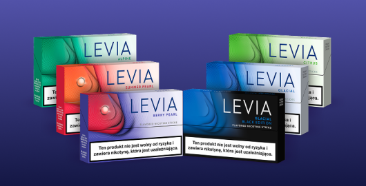 6 paczek LeviaL Alpine, Summer Pearl, Berry Pearl po lewej, po prawej Glacial Black, Glacial, Citrus na grantowo-fioletowym tle.