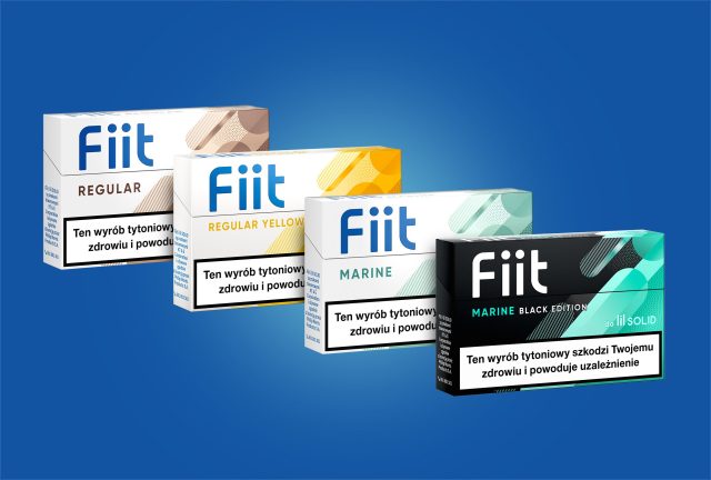 4 paczki Fiit-ów: Marine Black, Marine, Regular Yellow, Regular na grantowym tle